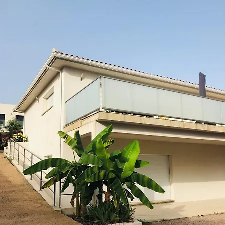 Climatisée Commerces Et D'agosta à Pied Villa