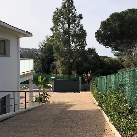 Climatisée Commerces Et D'agosta à Pied Villa Albitreccia