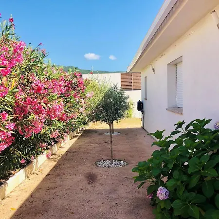 Climatisée Commerces Et D'agosta à Pied Villa